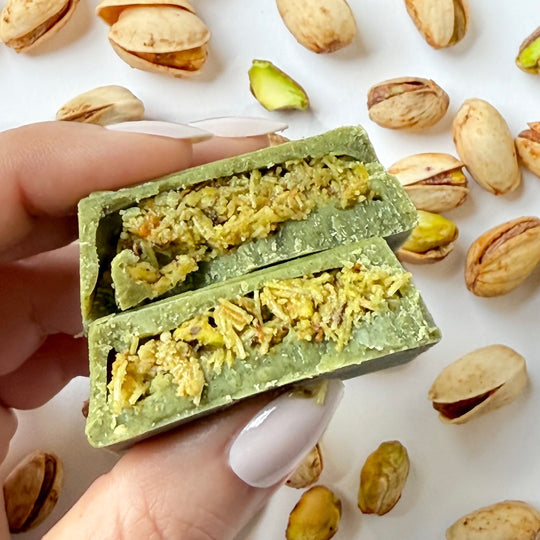 MATCHA DUBAI CHOCOLATE KNAFEH PISTACHIO BAR. 2.37oz/65g